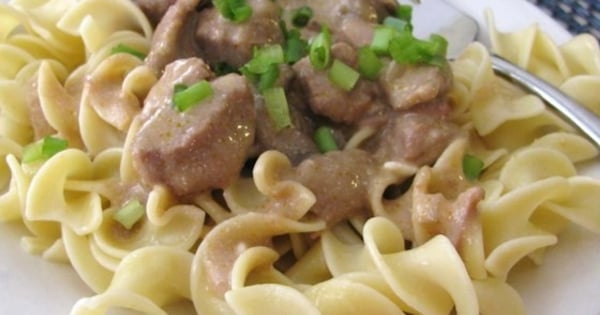 Slow Cooker Beef Stroganoff I