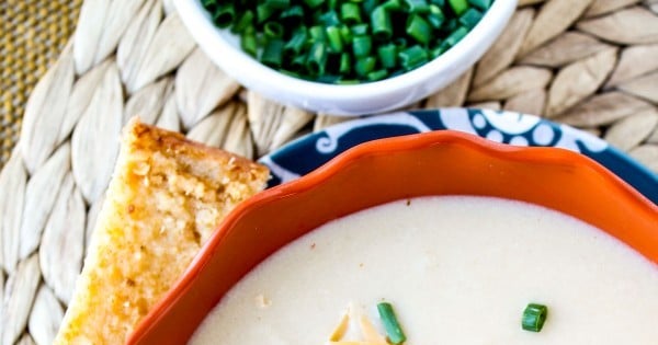 Easy Cheddar Cauliflower Soup