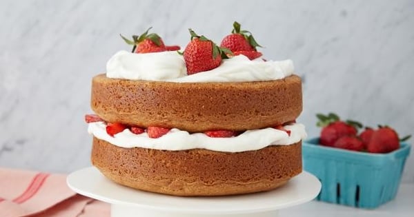 Strawberry Country Cake