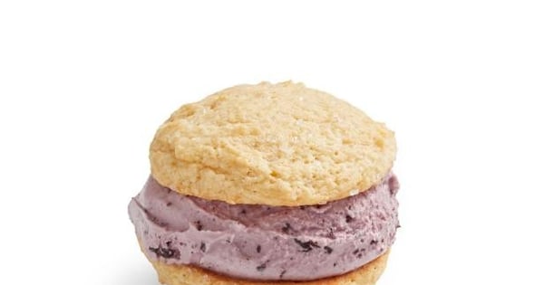 Black Raspberry Ice Cream Sandwiches