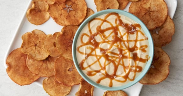 4-Ingredient Salted Caramel-Cream Cheese Dip