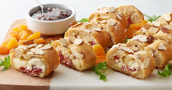 Dublin Cheeseboard-Stuffed Appetizer Bread