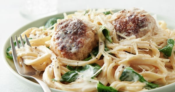 Instant Pot™ Spaghetti and Meatballs Florentine