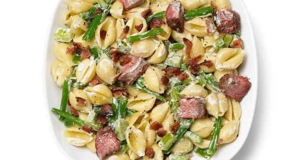Pasta Salad With Steak, Bell Pepper, Green Beans and Bacon