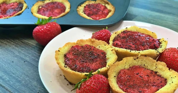 Keto Strawberry Chocolate Mini Pies