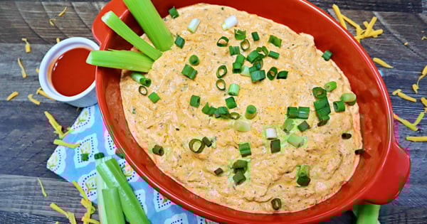 Keto Cheesy Buffalo Chicken Dip