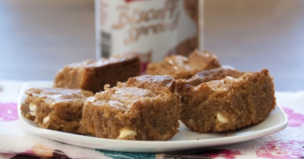White Chocolate Biscoff Blondies