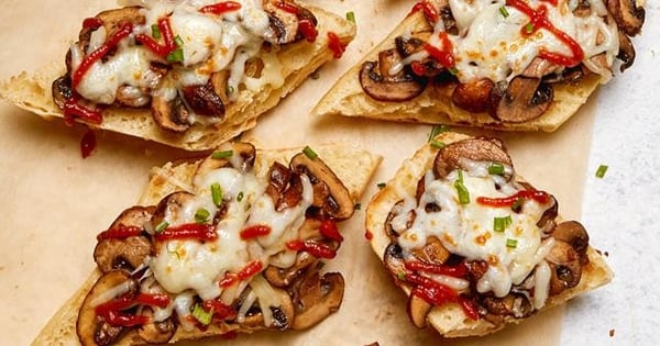 Zapiekanka (Polish-Style Pizza)