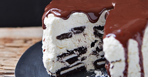 Oreo® and chocolate fudge fridge cake