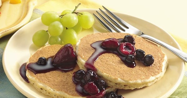 Oatmeal Pancakes with Mixed Berry Topping