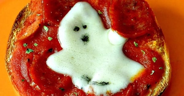 Easy Mini Bagel Pizzas