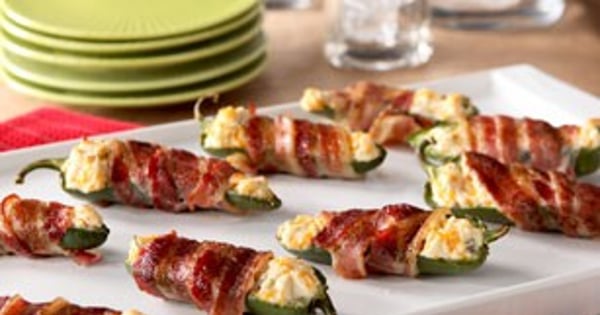 Bacon-Wrapped Jalapeño Poppers