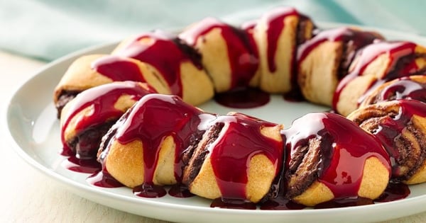 Chocolate Raspberry Crescent Ring