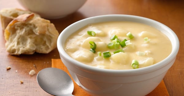 Cheesy Potato Slow-Cooker Soup