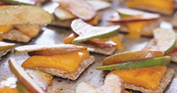 Easy Apple-Cheddar Melts