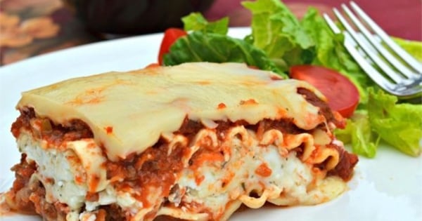 Classic and Simple Meat Lasagna