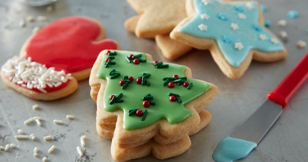 Easy Christmas Sugar Cookie Cutouts