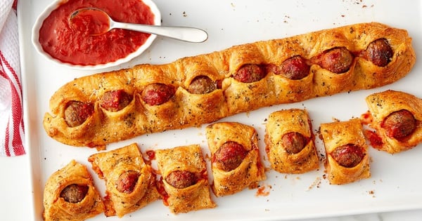 Pull-Apart Crescent Meatball Sliders