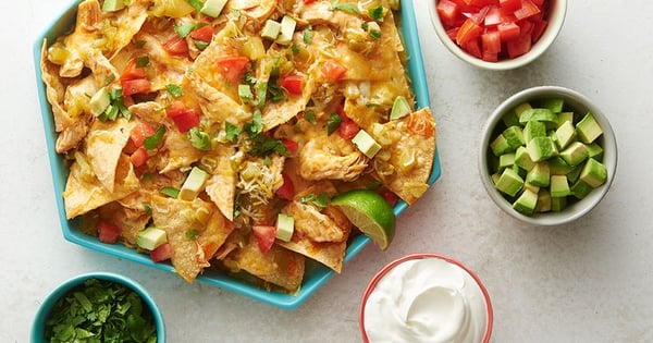 Microwave Cheesy Chicken Nachos