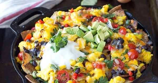 Easy Skillet Breakfast Nachos