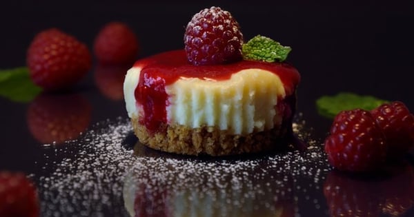 Mini Cheesecakes with Raspberry Sauce