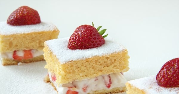Vanilla Strawberry Coconut Cream Cake