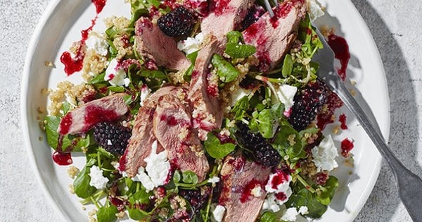 Roasted duck salad with quinoa and blackberry