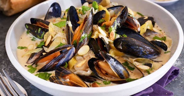 Mussels with cider, leek and shallot sauce