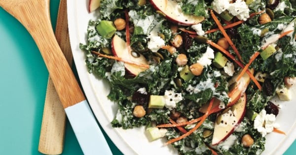 Kale salad with creamy cashew dressing