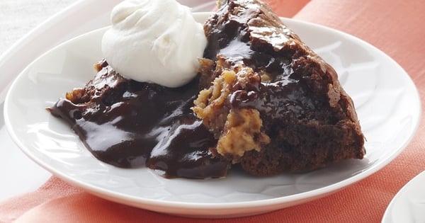 Amazing Peanut Butter-Chocolate Molten Cake