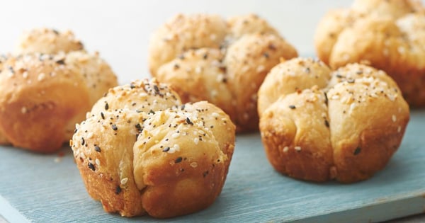 Everything Bagel Mini Monkey Bread