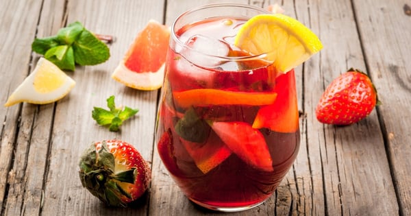 Sparkling peach sangria
