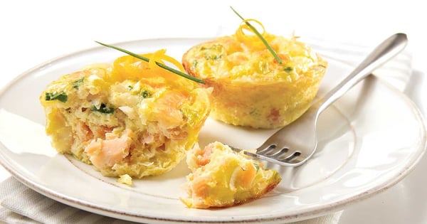 Mini breakfast quiches with smoked salmon and orange