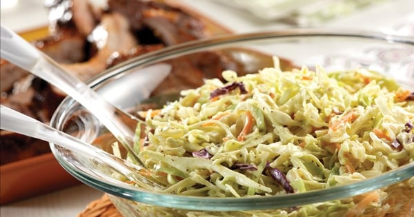 Easy Creamy Coleslaw