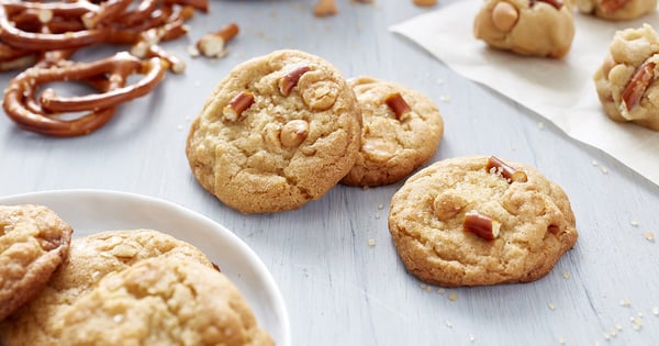 Butterscotch Pretzel Cookies