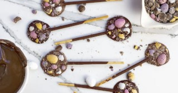 Mini Eggs Jolly Pops