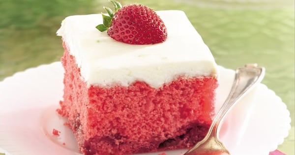 Strawberry Daiquiri Cake