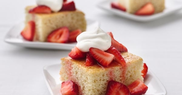 Skinny Strawberry Shortcake Squares