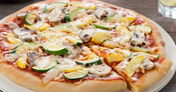 Sun-Dried Tomato Primavera Pizza