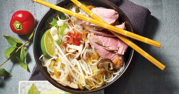 Tonkinese pork soup (pho)