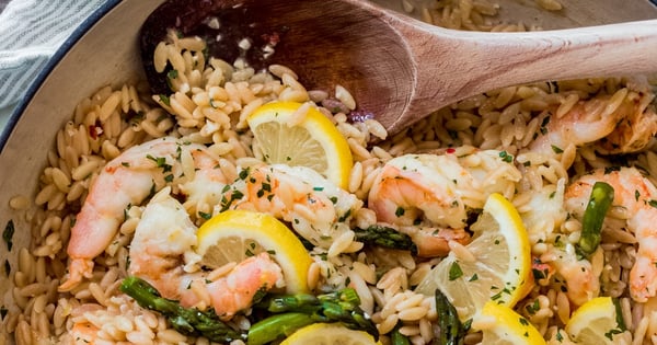 Garlicky Orzo Shrimp Scampi with Asparagus