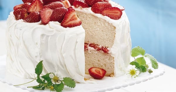 Strawberry Yogurt Cake