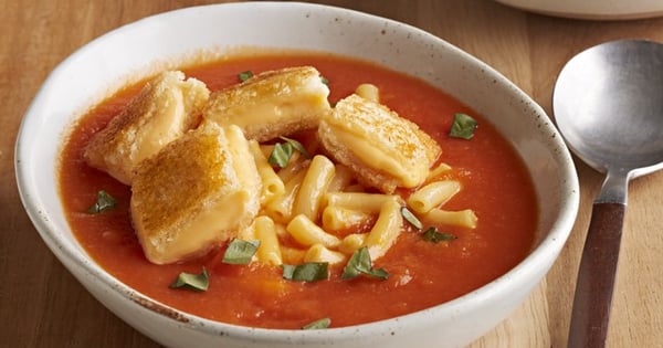 Mac & Grilled Cheese Tomato Soup