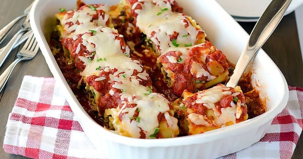 Cheesy Lasagna Roll-Ups