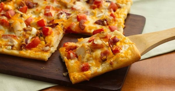 Chicken and Bacon Ranch Pizza