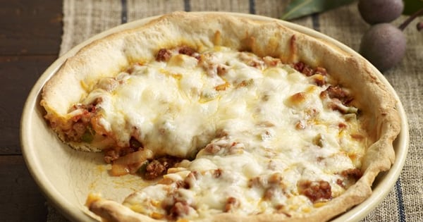 Chicago Deep-Dish Sausage Pizza