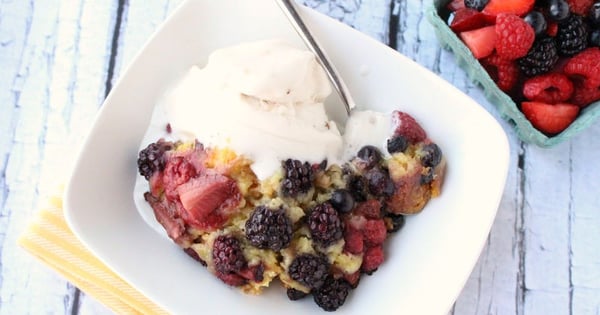 Very Berry Slow-Cooker Cobbler