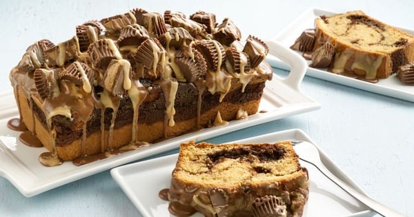 Peanut Butter Lovers Swirl Cakes