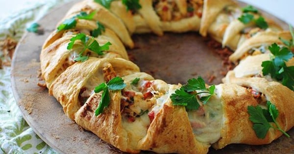 Chicken Club Crescent Ring