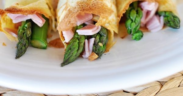 Ham and Asparagus Crepes with Mornay Sauce